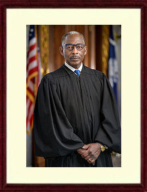 Photo of Justice Donald Beatty